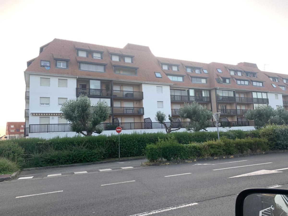 Petit Appartement Cosy Villers-sur-Mer Exteriör bild